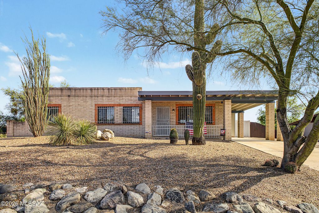 2773 W Via Del Santo, Tucson, AZ 85741