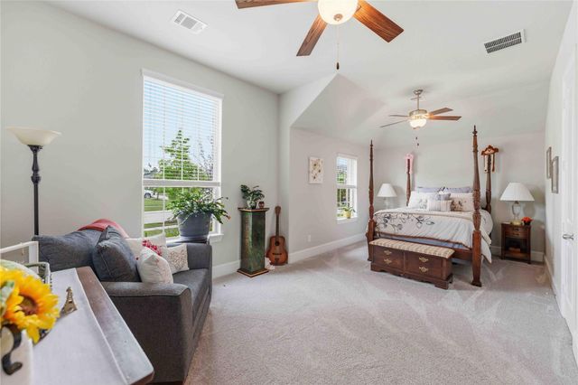 10127 Coopers Hawk Way, Conroe, TX 77385