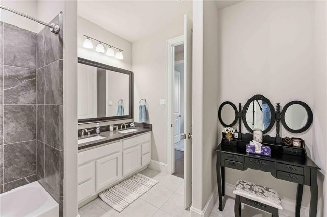 10127 Coopers Hawk Way, Conroe, TX 77385