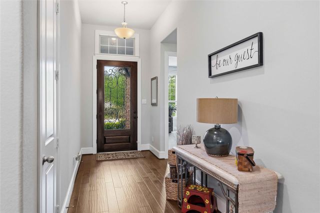 10127 Coopers Hawk Way, Conroe, TX 77385