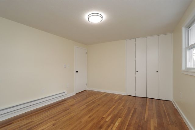 72 Honeysuckle Dr 72, Chicopee, MA 01022