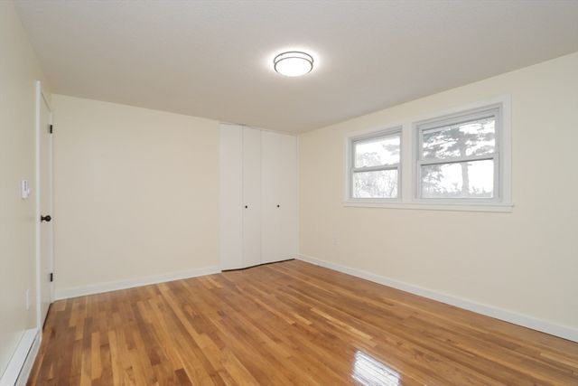 72 Honeysuckle Dr 72, Chicopee, MA 01022