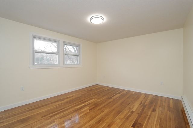72 Honeysuckle Dr 72, Chicopee, MA 01022