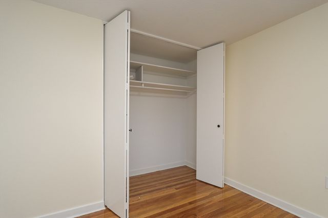 72 Honeysuckle Dr 72, Chicopee, MA 01022