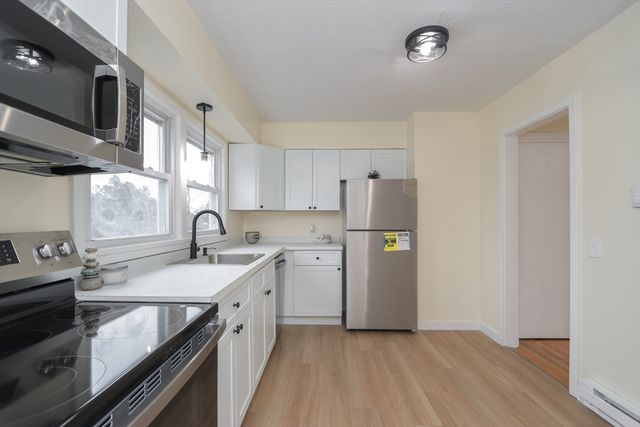 72 Honeysuckle Dr 72, Chicopee, MA 01022