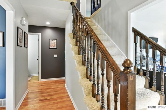 804 Valentine Lane, Papillion, NE 68046