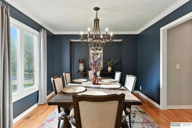 804 Valentine Lane, Papillion, NE 68046