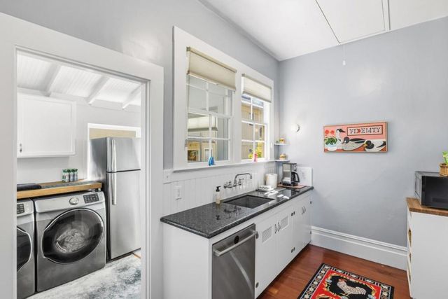 215 Lobos Avenue, Pacific Grove, CA 93950