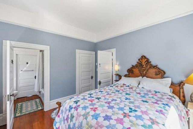 215 Lobos Avenue, Pacific Grove, CA 93950
