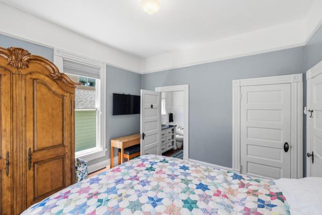 215 Lobos Avenue, Pacific Grove, CA 93950