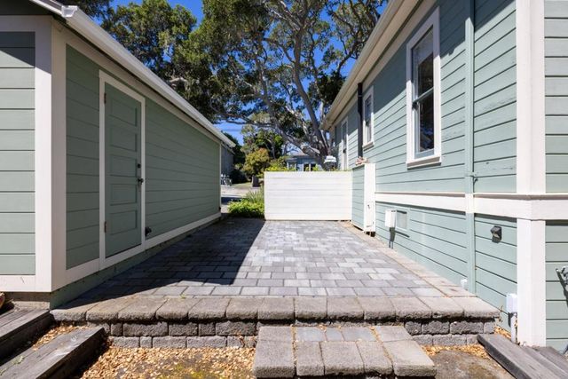215 Lobos Avenue, Pacific Grove, CA 93950
