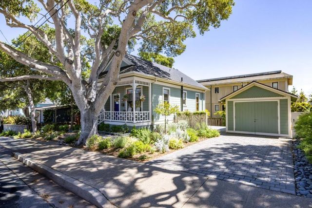215 Lobos Avenue, Pacific Grove, CA 93950
