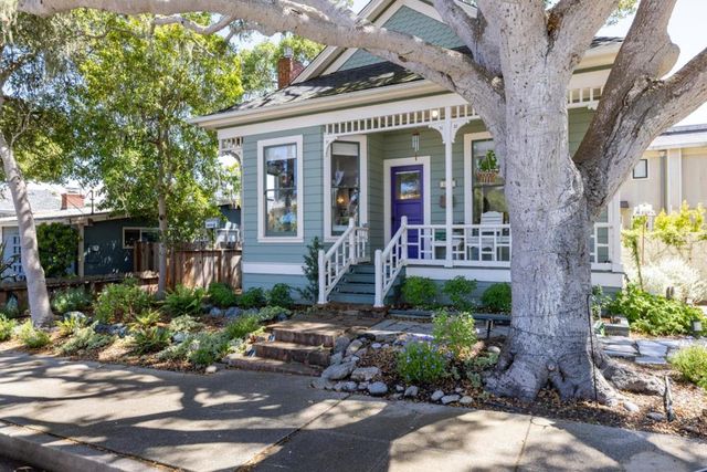 215 Lobos Avenue, Pacific Grove, CA 93950