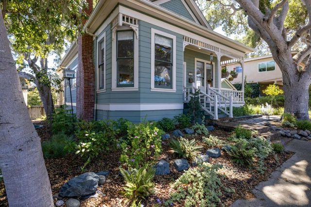 215 Lobos Avenue, Pacific Grove, CA 93950