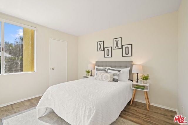 12720 Burbank Boulevard 114, Los Angeles, CA 91607