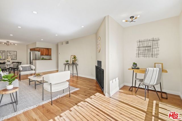 12720 Burbank Boulevard 114, Los Angeles, CA 91607