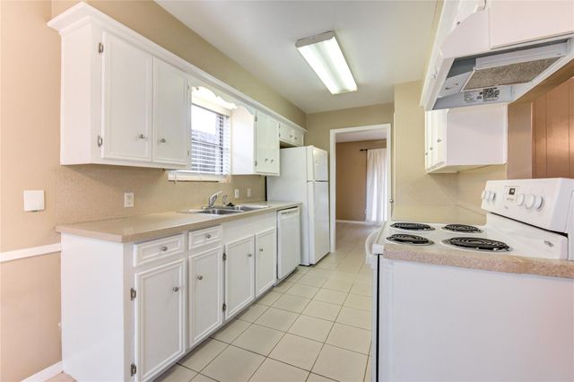 3412 Avenue R, Rosenberg, TX 77471