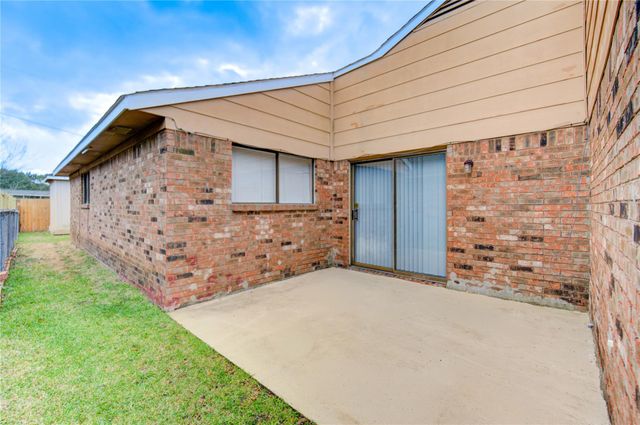 3412 Avenue R, Rosenberg, TX 77471