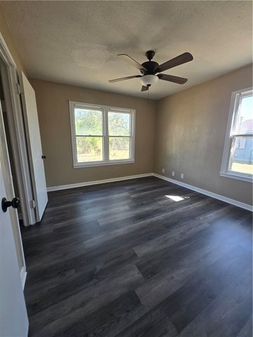 1122 Rickey Dr, Corpus Christi, TX 78412