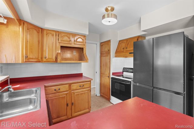 574 Poplar Street, Clio, MI 48420