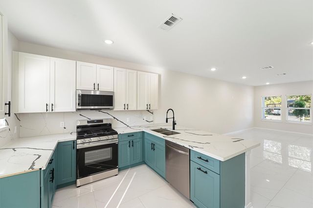 6729 Arabella Street, Houston, TX 77091