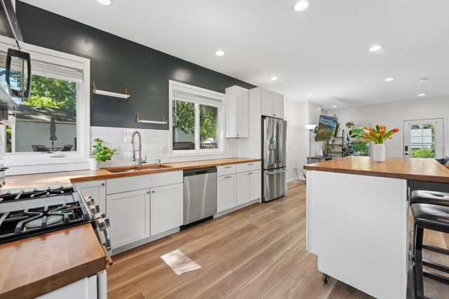 113 Van Buren Avenue S, Hopkins, MN 55343