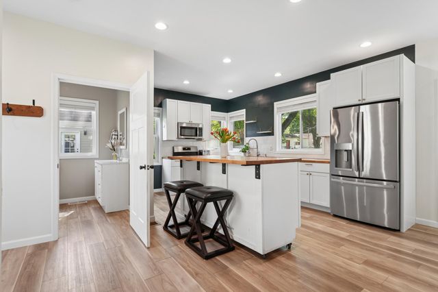 113 Van Buren Avenue S, Hopkins, MN 55343