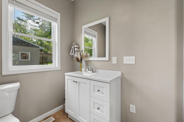 113 Van Buren Avenue S, Hopkins, MN 55343