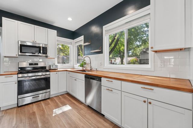 113 Van Buren Avenue S, Hopkins, MN 55343