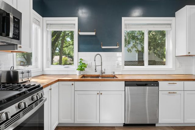 113 Van Buren Avenue S, Hopkins, MN 55343