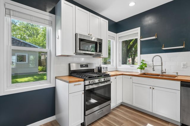 113 Van Buren Avenue S, Hopkins, MN 55343