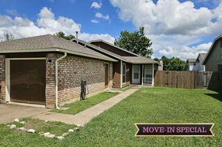 805 Lexington RD B, Elgin, TX 78621