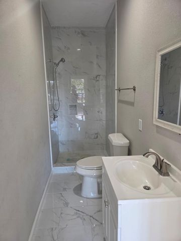 512 Hill Road, Houston, TX 77037