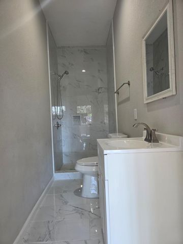 512 Hill Road, Houston, TX 77037