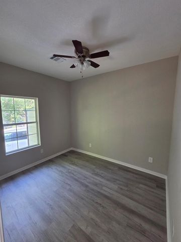 512 Hill Road, Houston, TX 77037