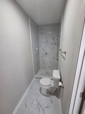512 Hill Road, Houston, TX 77037