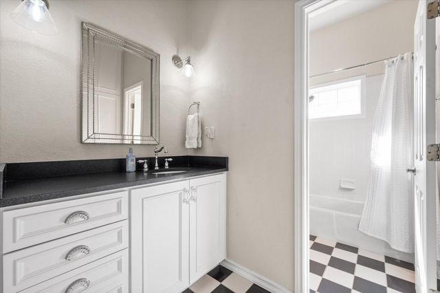 67 S Lakeshore Drive, Ransom Canyon, TX 79366