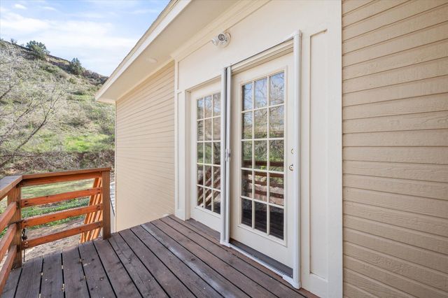 67 S Lakeshore Drive, Ransom Canyon, TX 79366