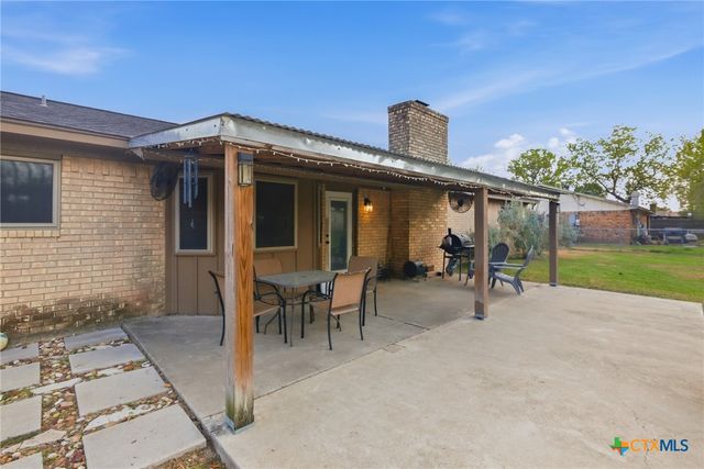 417 Dove, Victoria, TX 77905