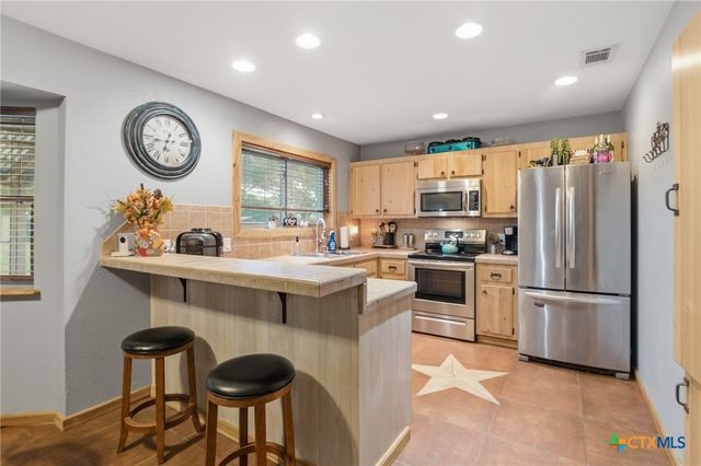 417 Dove, Victoria, TX 77905