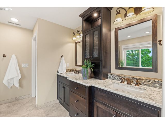 14615 Sw JULIET Ter, Portland, OR 97224