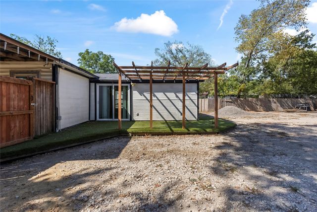 736 Angus, Dallas, TX 75217
