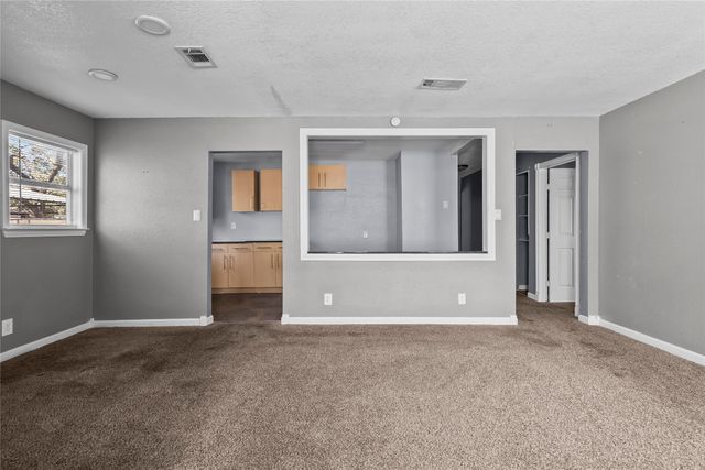 736 Angus, Dallas, TX 75217