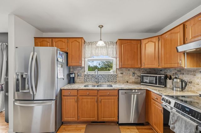 35 Helene Road, Warwick, NY 10990