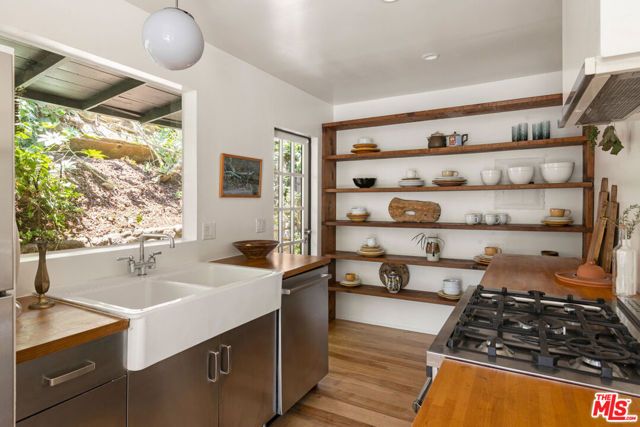 457 Museum Drive, Los Angeles, CA 90065
