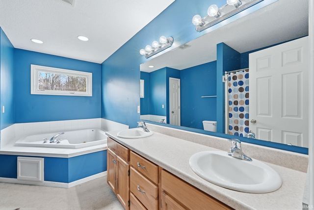 3025 Trappers Cove, Huntington, IN 46750