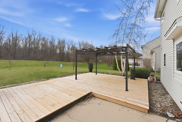 3025 Trappers Cove, Huntington, IN 46750