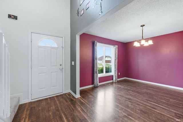 3025 Trappers Cove, Huntington, IN 46750