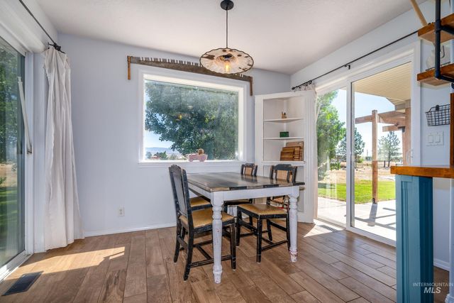 6940 SE Valley View Ave, Mountain Home, ID 83647