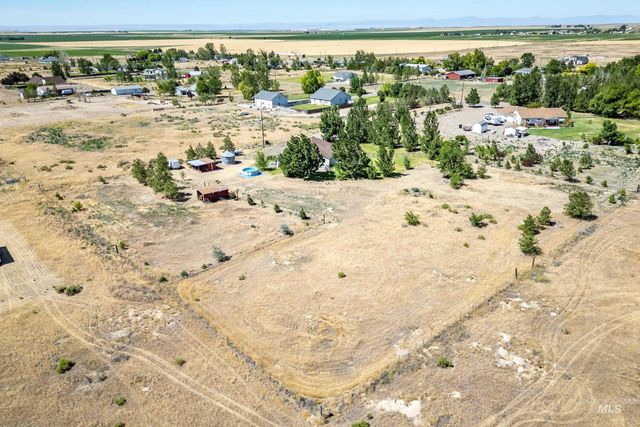 6940 SE Valley View Ave, Mountain Home, ID 83647